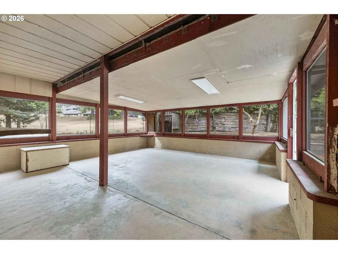 Photo of 135 ROLLING HILLS DR