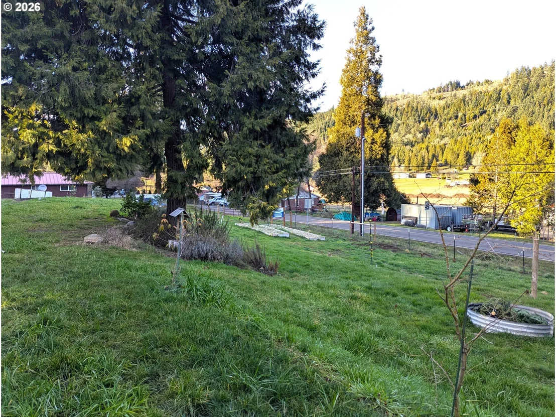 Photo of 48232 WESTOAK RD