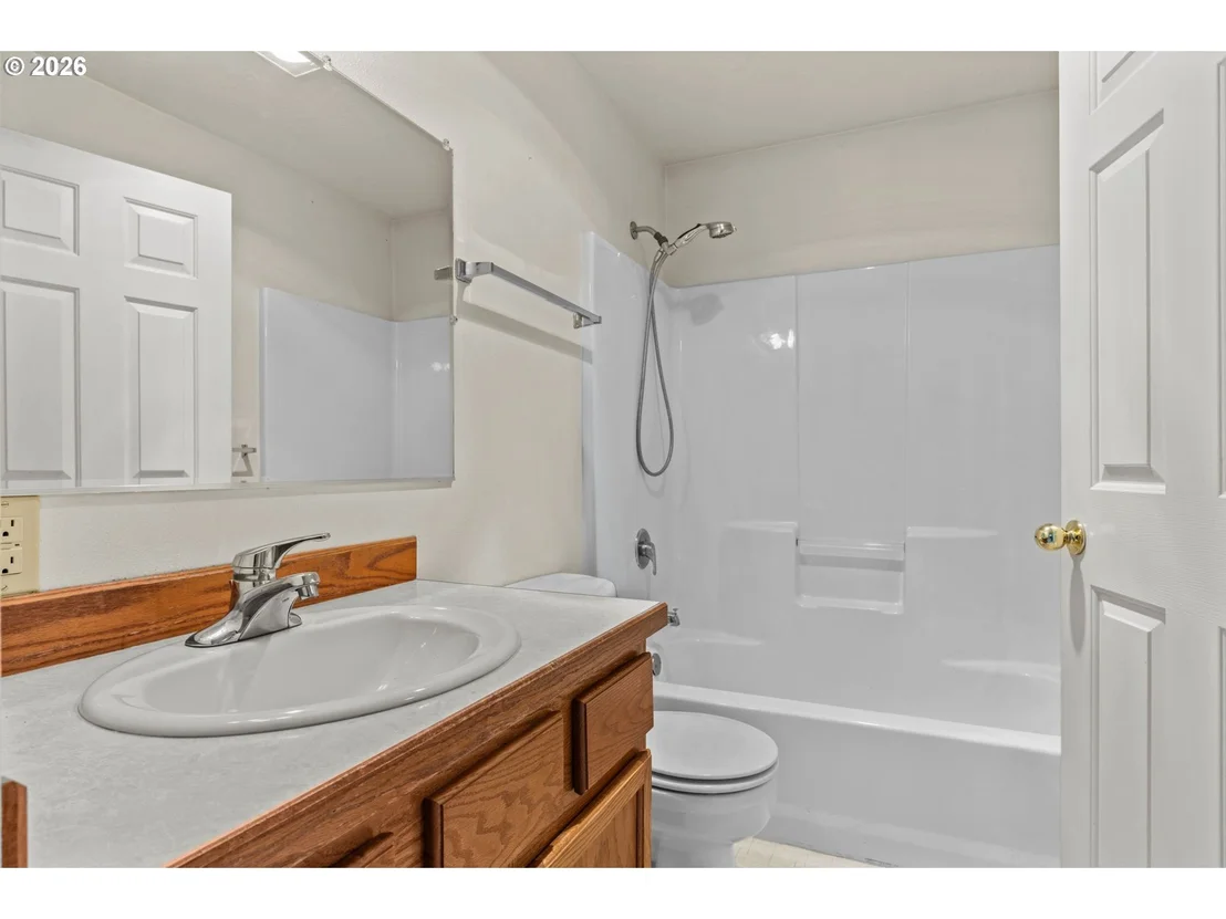 Photo of 630 BENJAMIN AVE