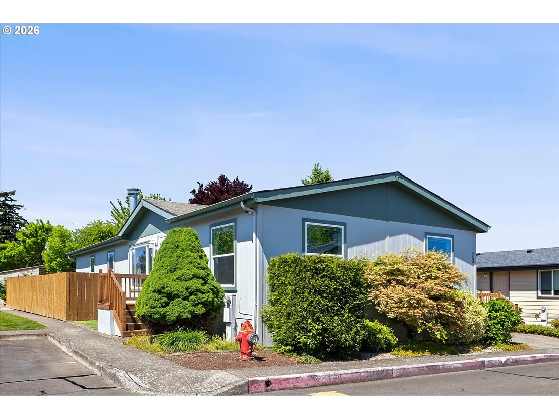 Photo of Unit 73 at 1949 SE PALMQUIST RD