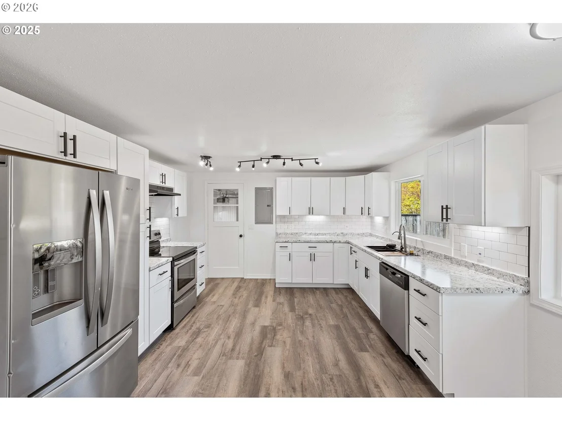 Photo of 165 N 15TH ST