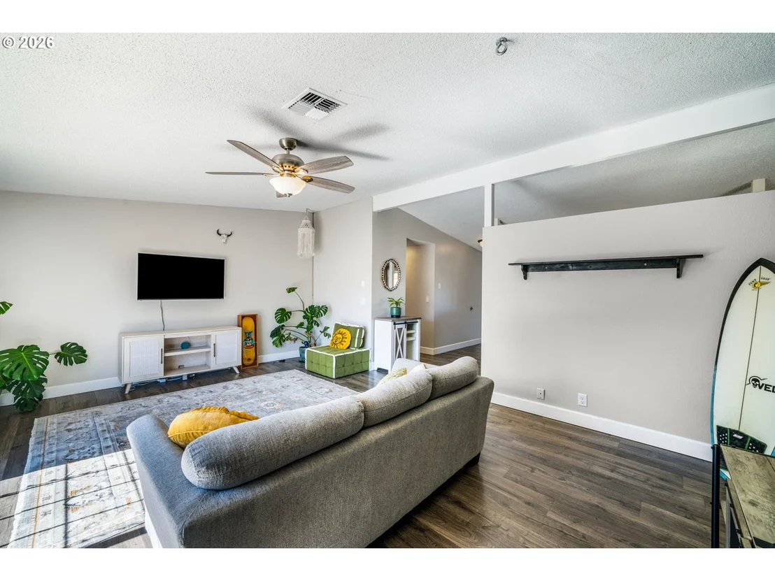 Photo of 276 KNIGHT AVE