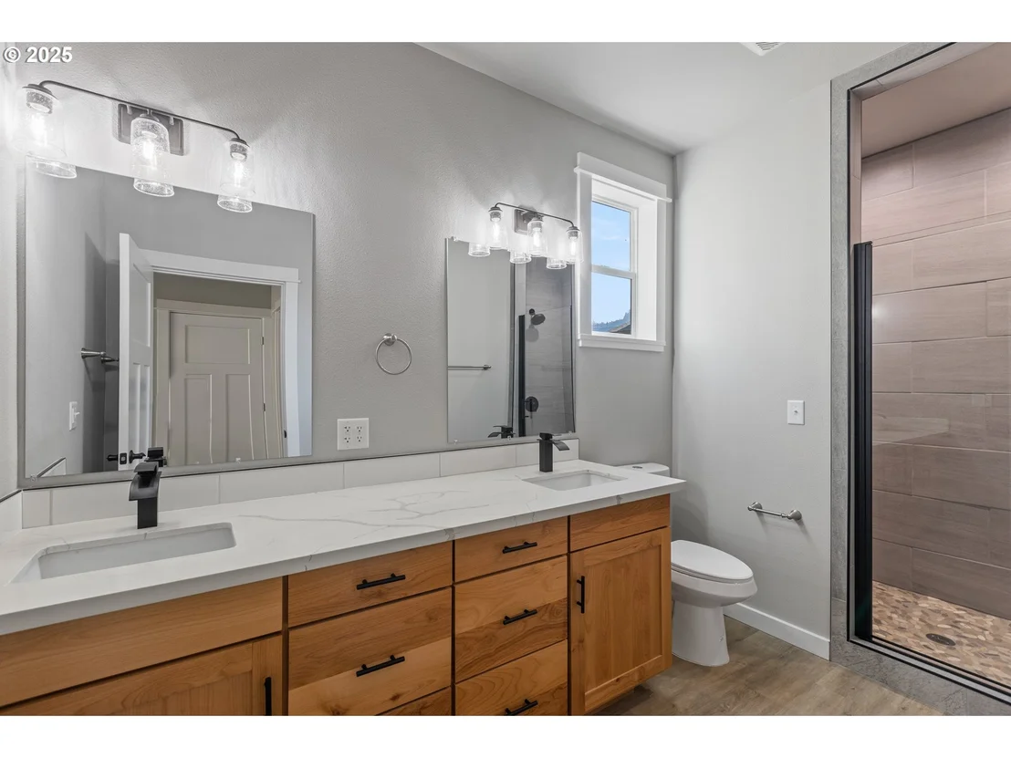 Photo of 664 BROOKS LOOP