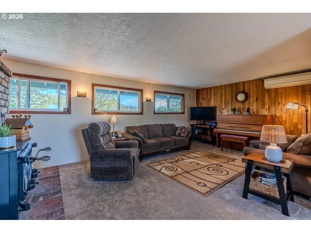 Photo of 32728 NE CHAMBERLAIN RD