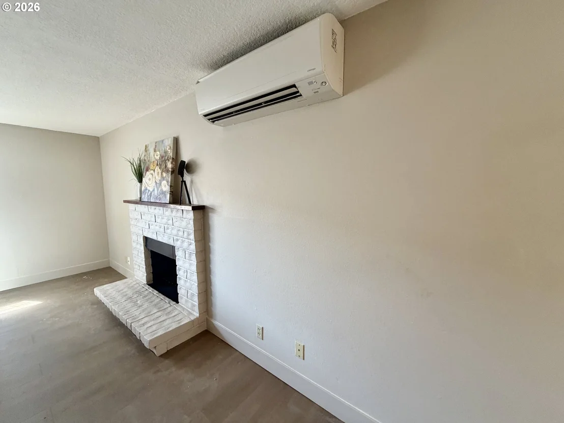 Photo of 4478 HILTON DR