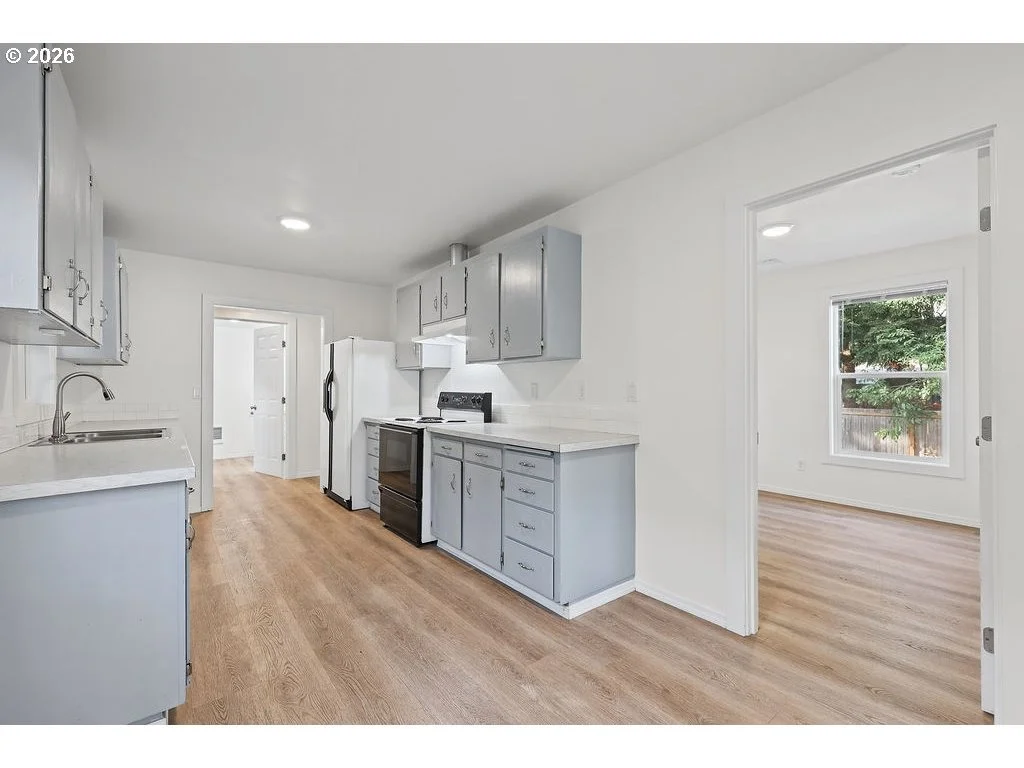 Photo of 140 HANSEN LN