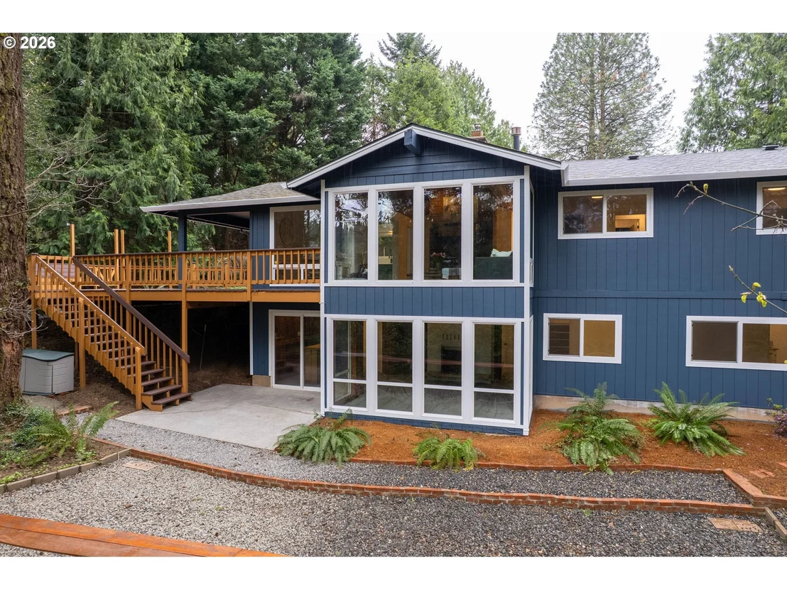 Photo of 1880 SW HEINEY RD