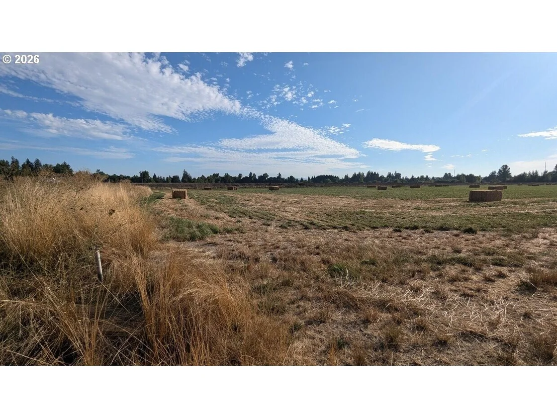 Photo of 585 AIRPORT RD