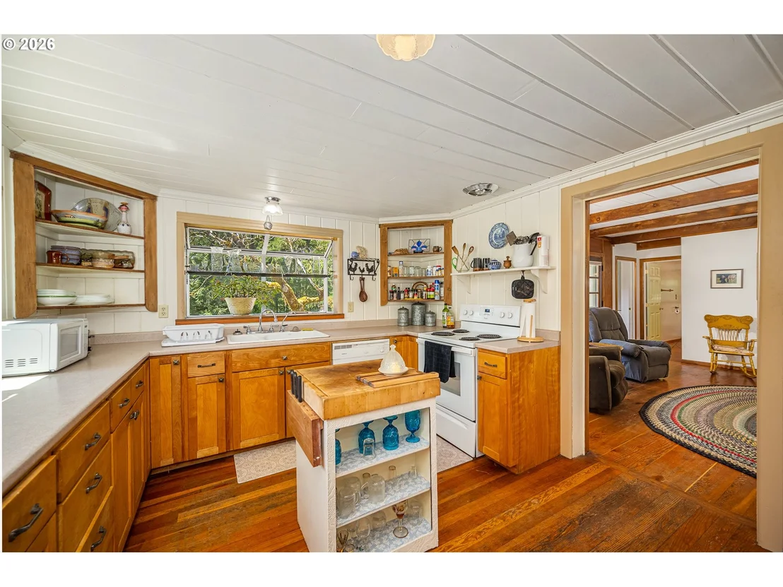 Photo of 40168 BOOTH KELLY RD