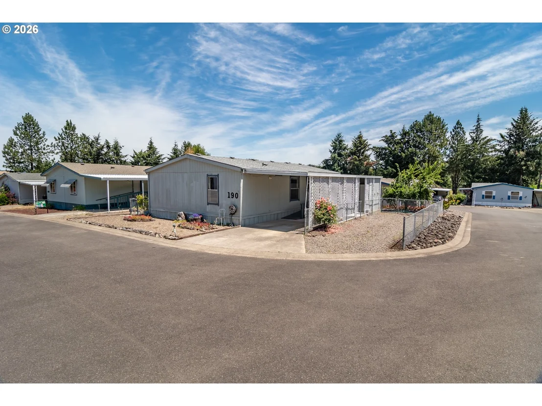 Photo of 190 TWIN OAKS LOOP