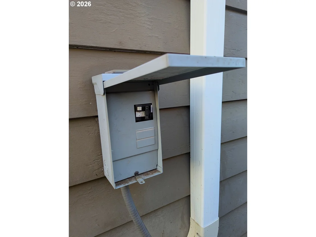 Photo of 76501 PORTAL DR