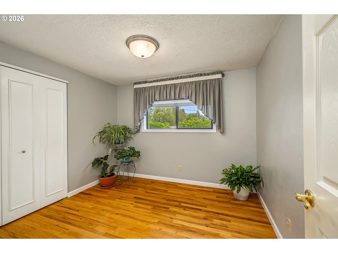 Photo of 6111 THURSTON RD
