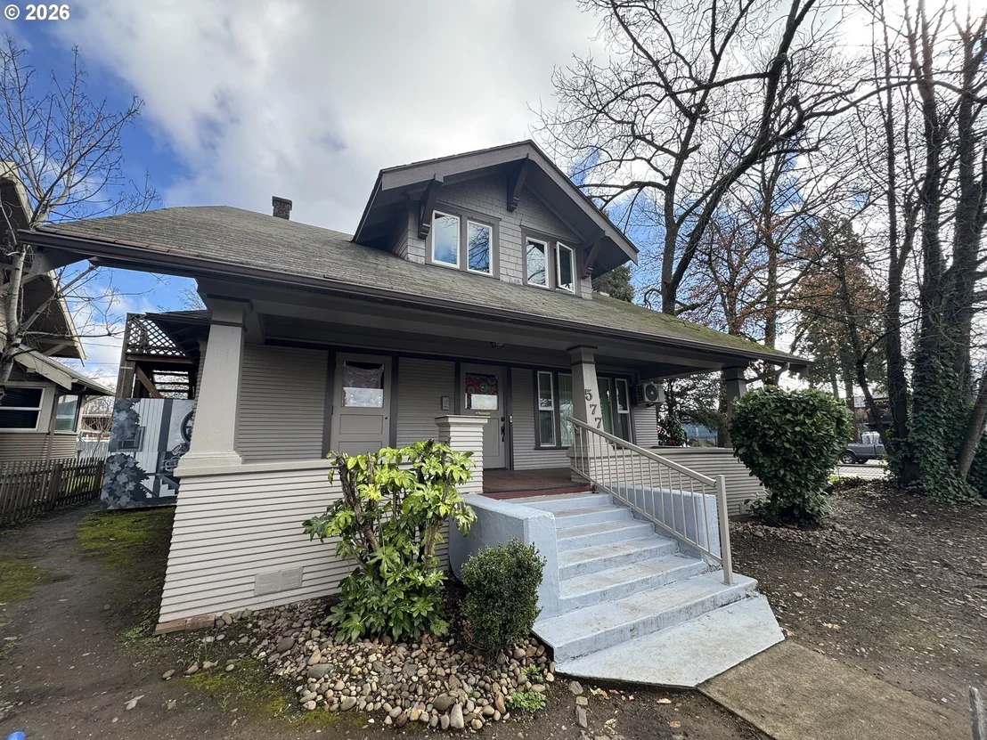 Photo of 577 MADISON ST