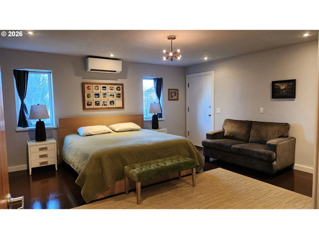 Photo of 60 W 22ND AVE