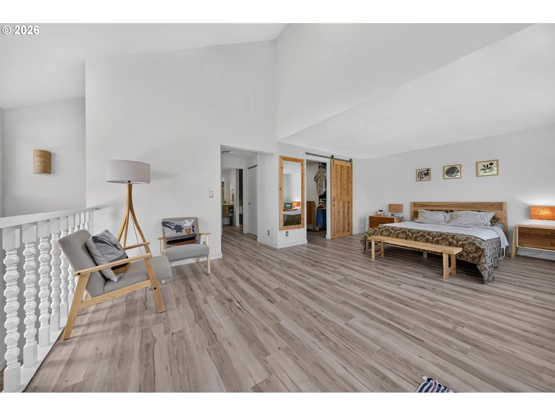 Photo of 207 W 52ND AVE