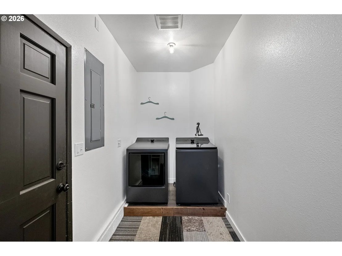 Photo of 39066 CARR TRAIL RD