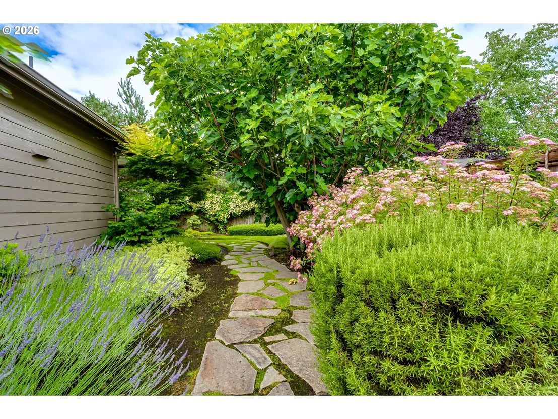 Photo of 1101 DELROSE CT