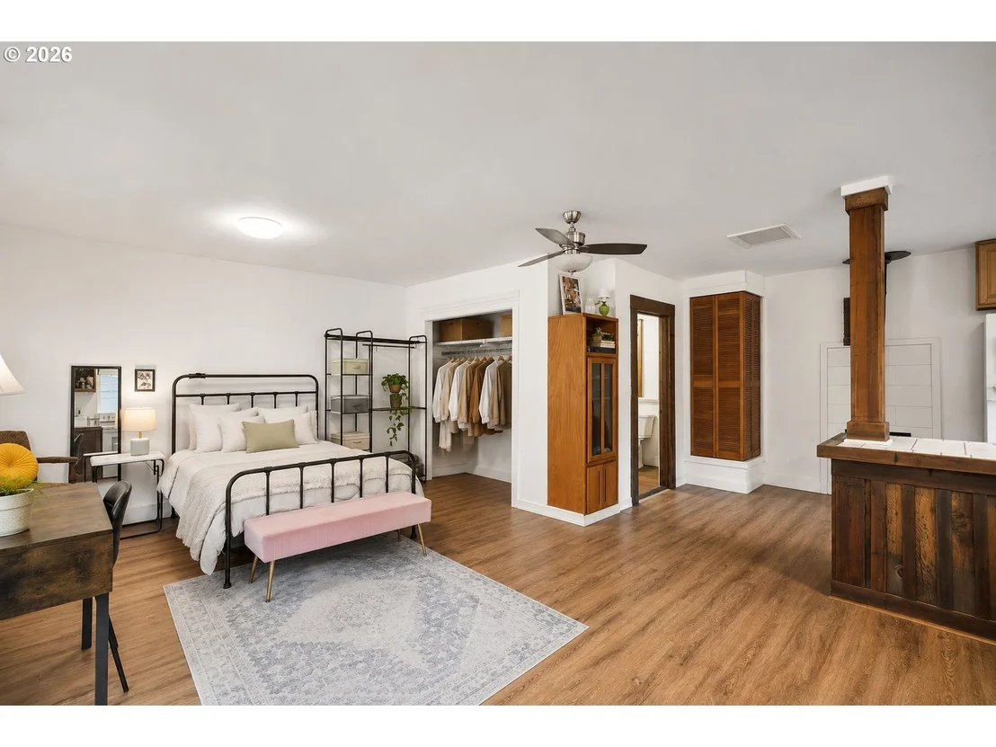 Photo of 16024 LEONA LN