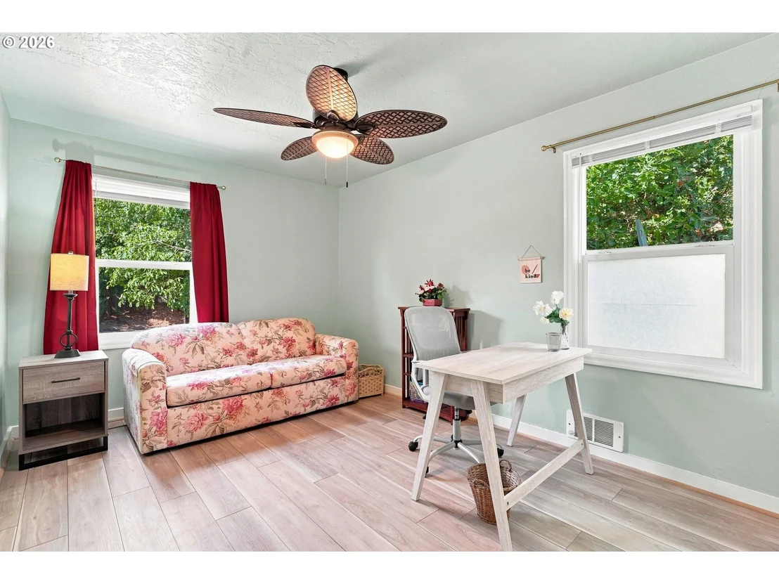 Photo of 1572 W BROADWAY