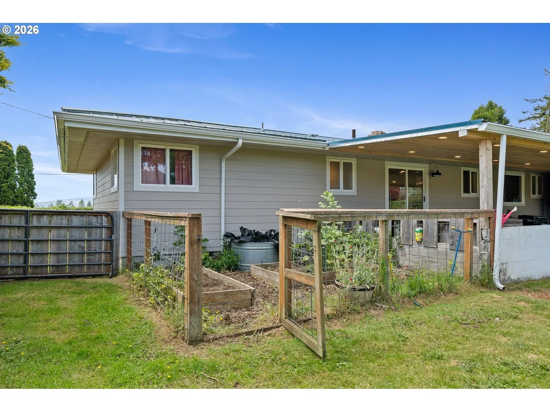 Photo of 7310 TRASK RIVER RD