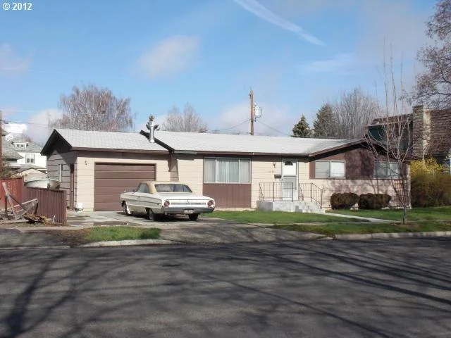 Photo of 2775 MAIN ST