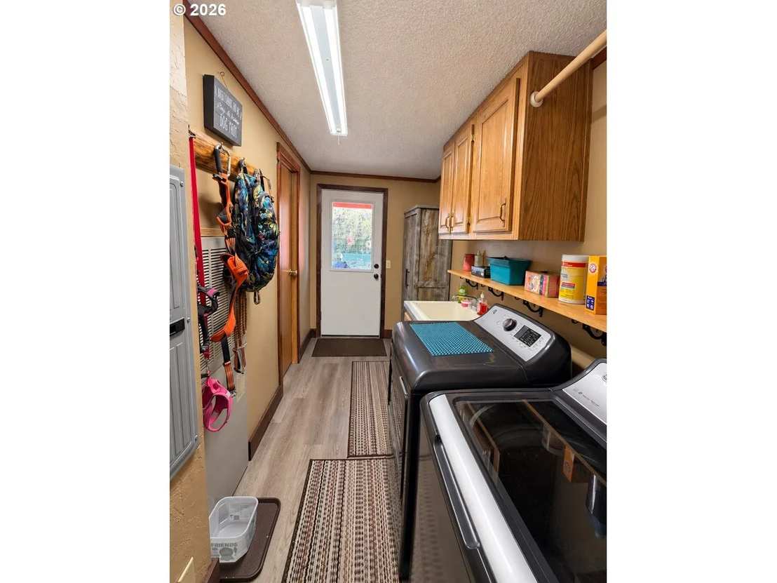 Photo of 450 TIARA ST