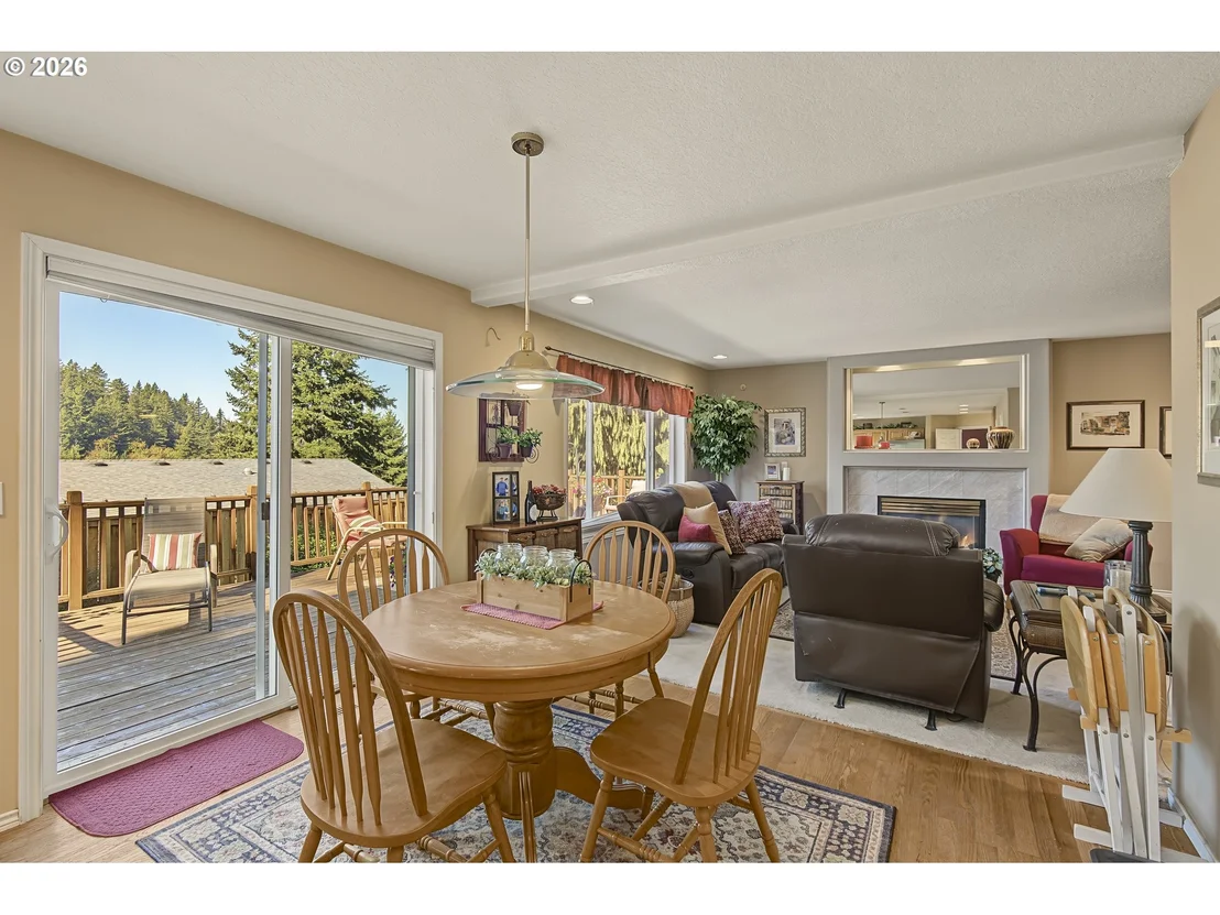 Photo of 501 NW MAWRCREST PL