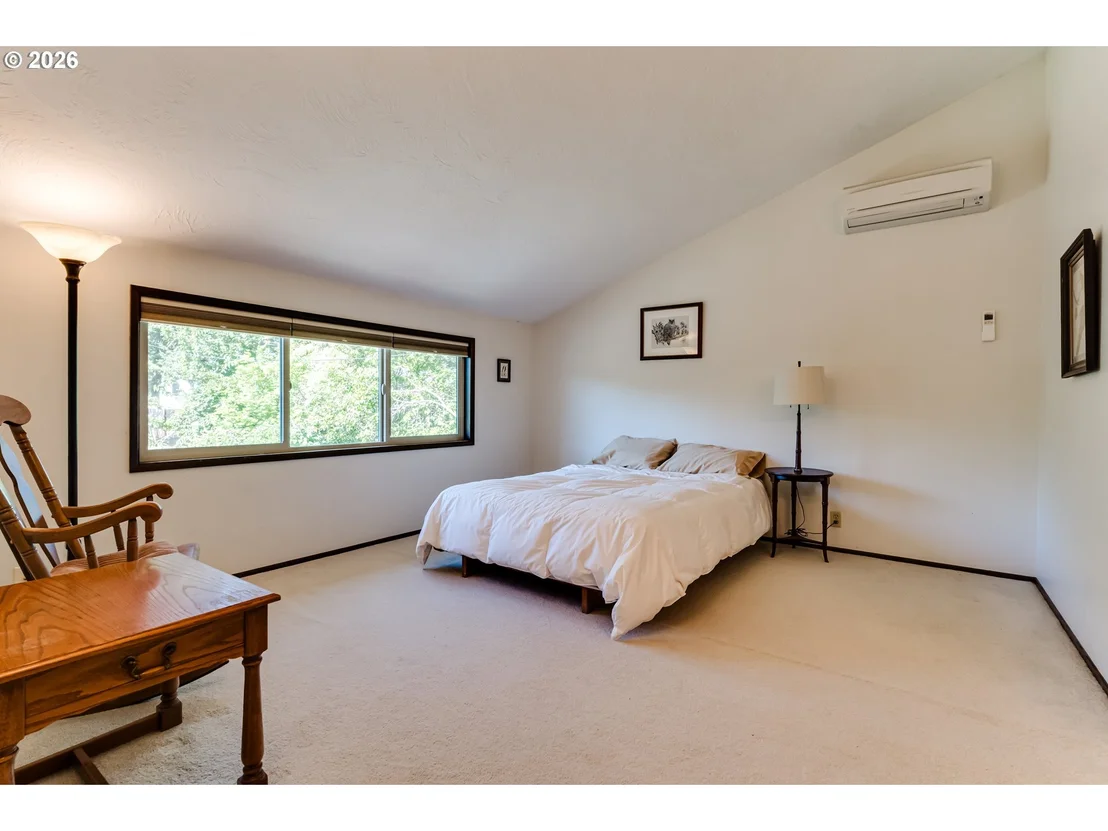 Photo of 450 W 28TH AVE