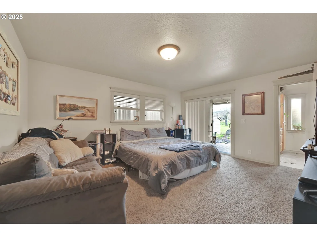 Photo of 91375 MARCOLA RD