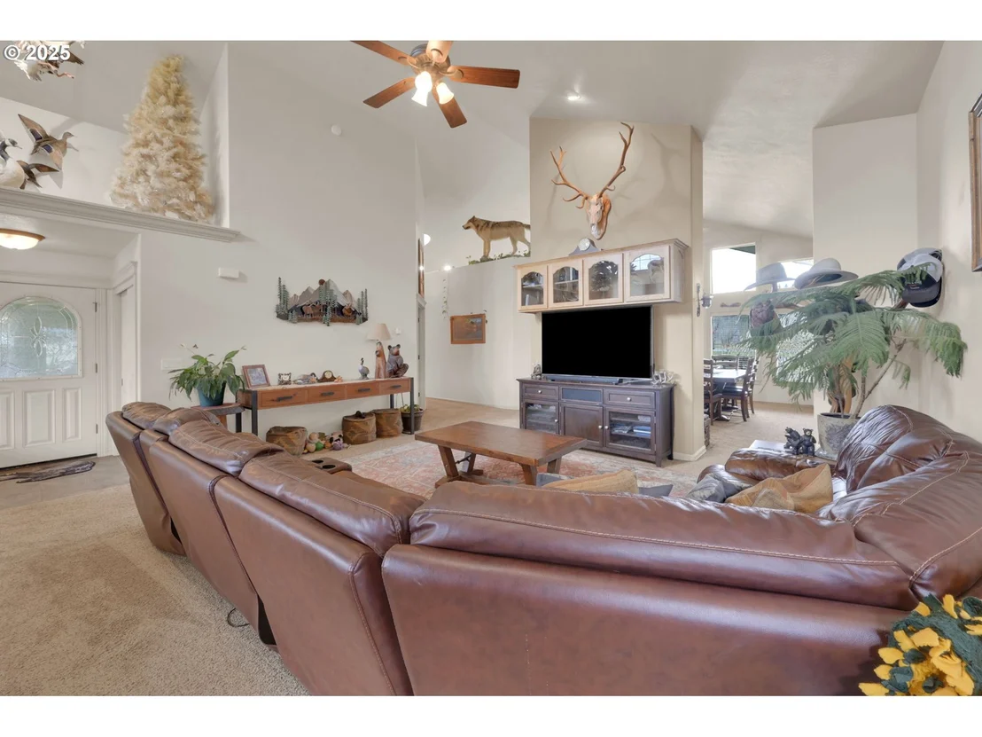 Photo of 91375 MARCOLA RD