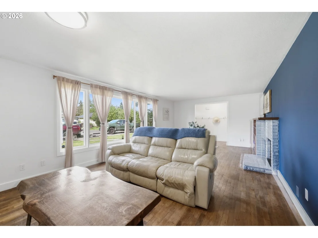 Photo of 4060 WOOD AVE