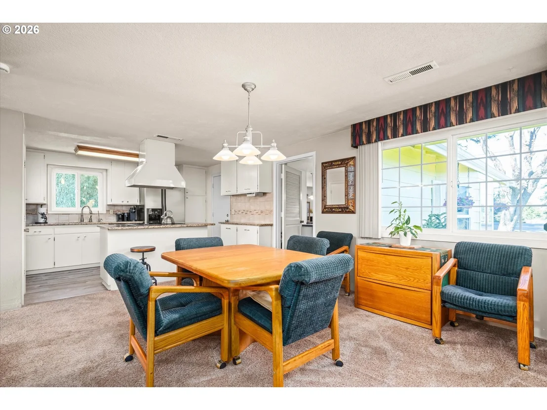 Photo of 32120 COBURG BOTTOM LOOP RD
