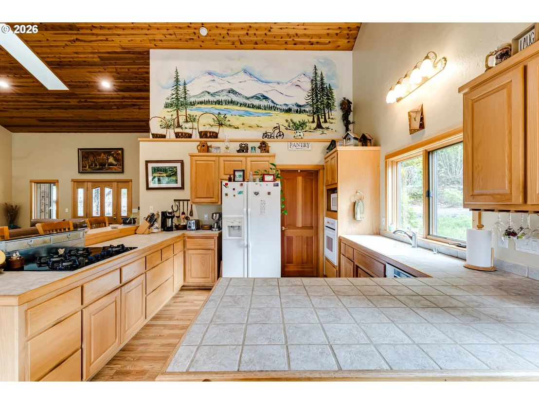 Photo of 49985 MCKENZIE HWY