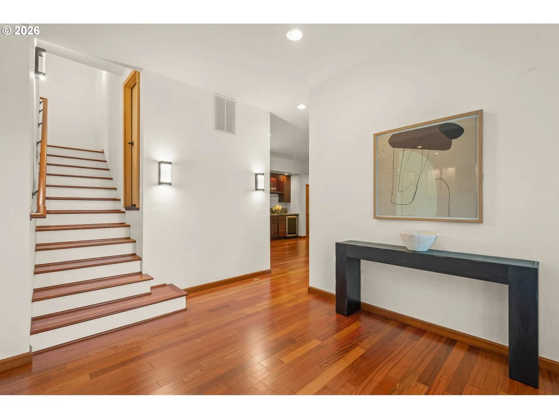 Photo of 3965 SPRING BLVD