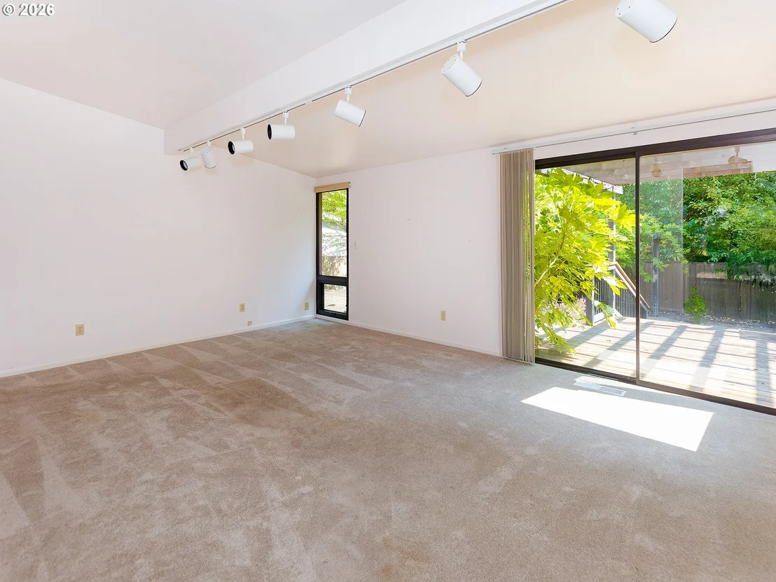Photo of 19922 WHITE CLOUD CIR
