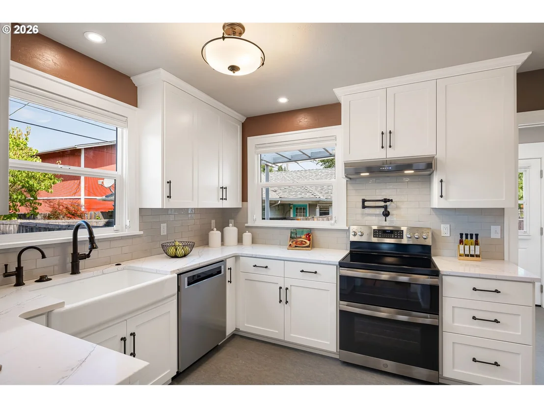 Photo of 199 SANTA CLARA AVE