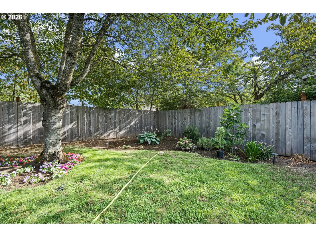 Photo of 518 SCOTTS GLEN DR