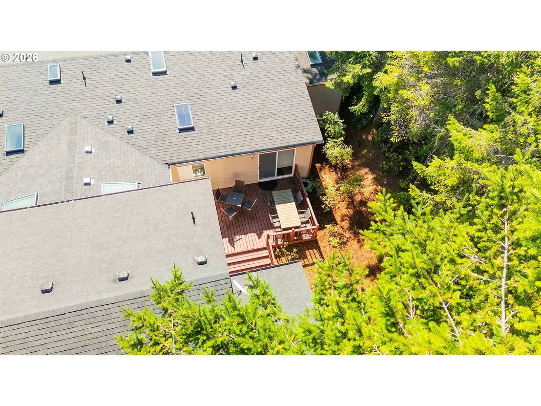 Photo of 327 SOUTHRIDGE DR