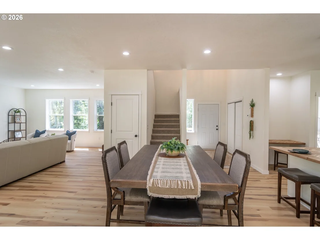 Photo of 492 TERRACE DR