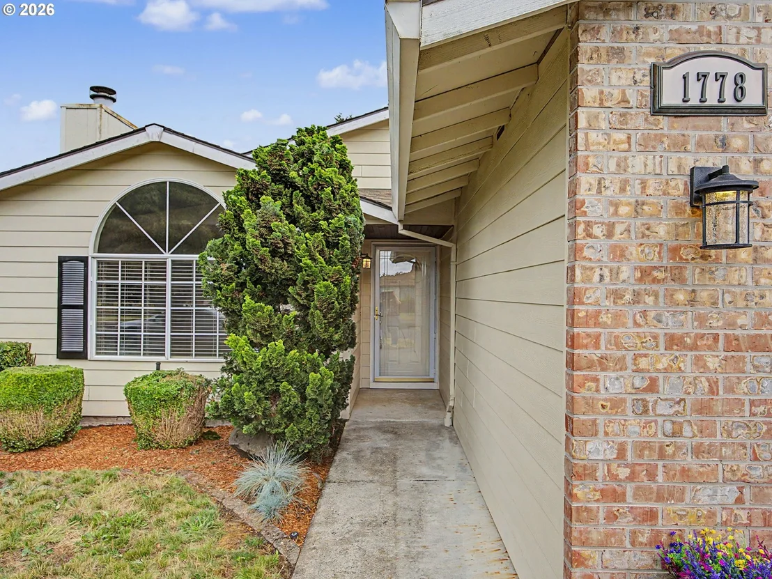 Photo of 1778 N LAURELWOOD LOOP