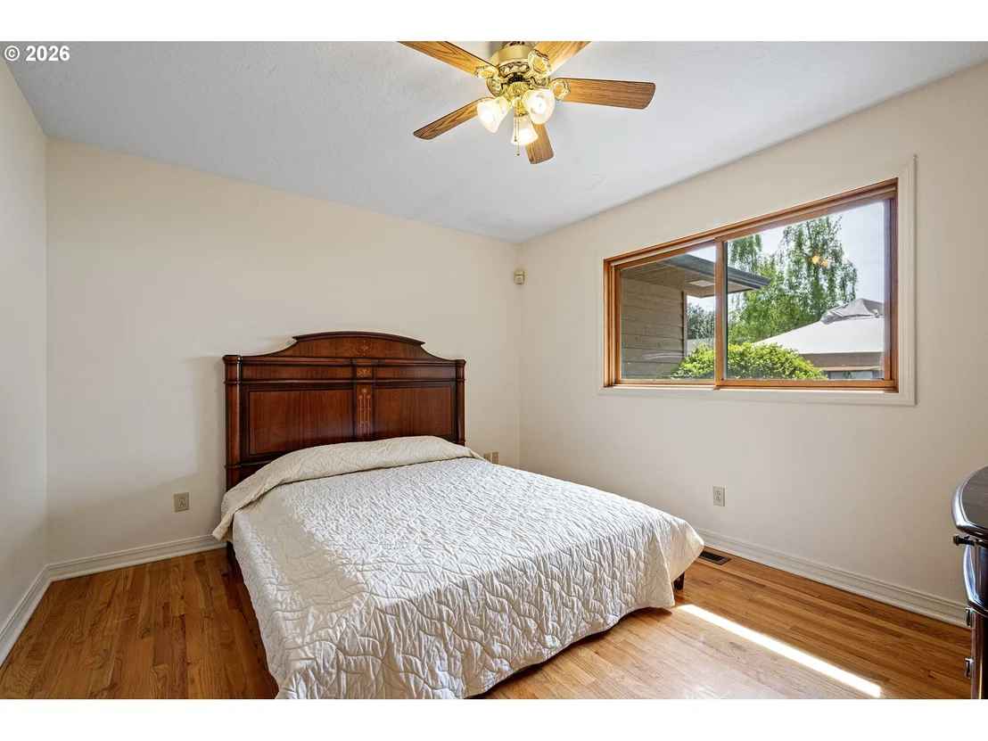 Photo of 84 GREEN LN