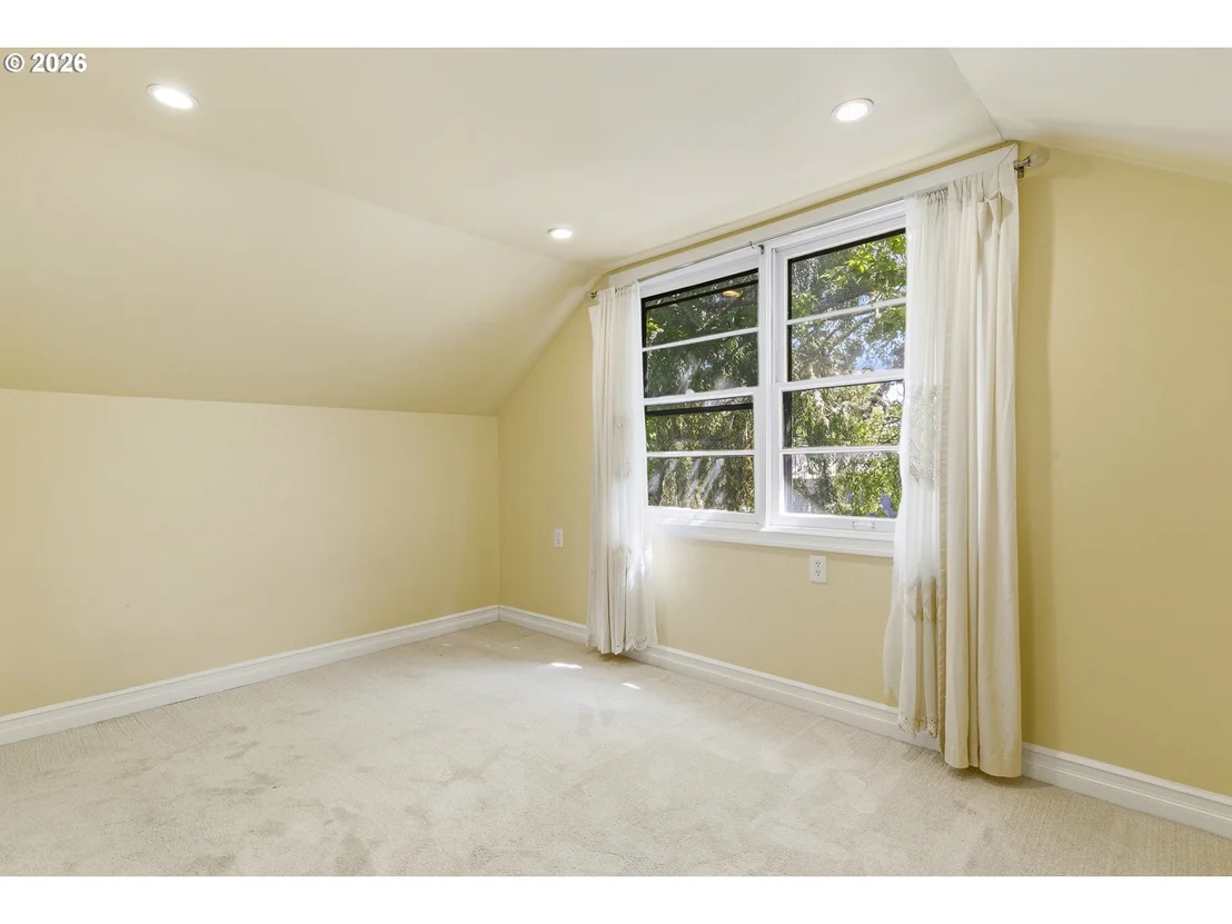 Photo of 1241 DIVISION ST