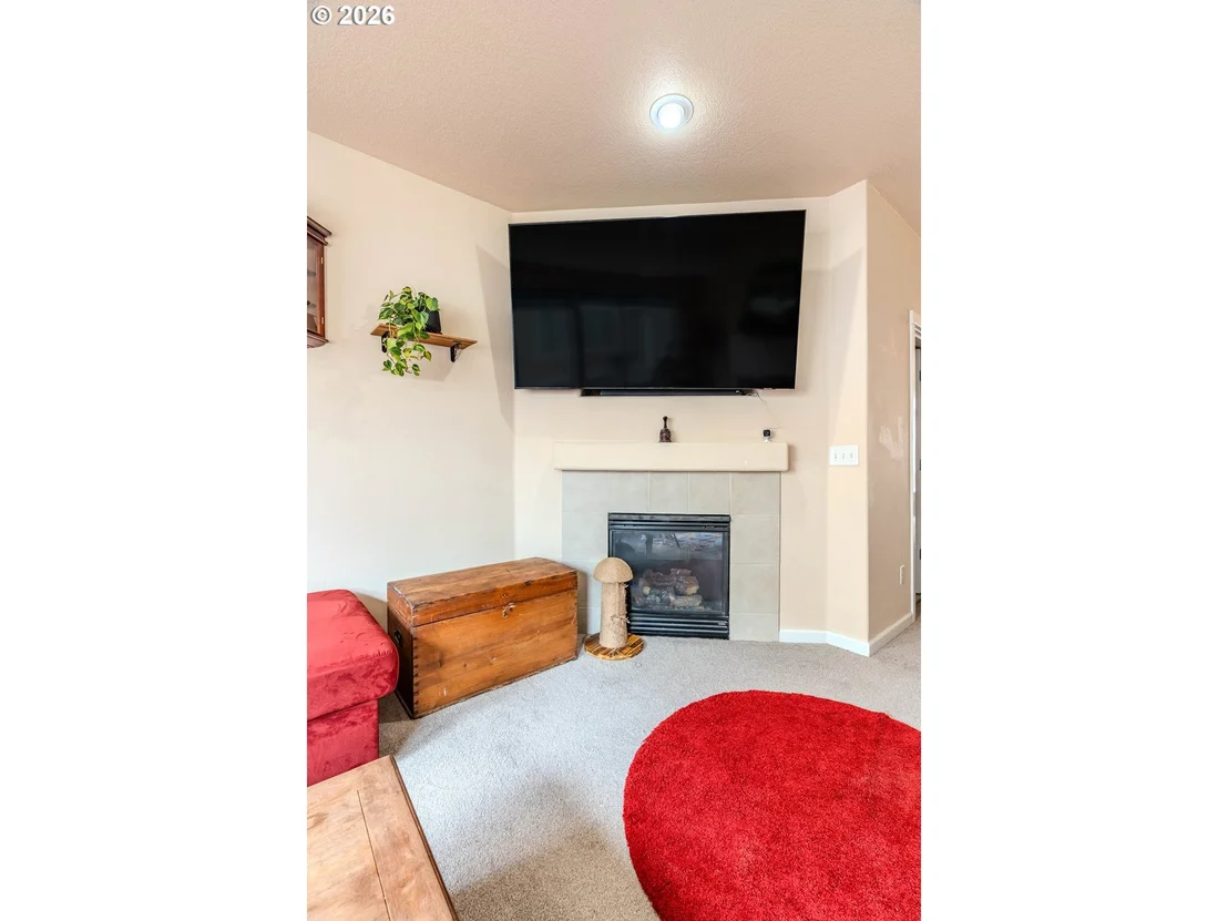Photo of 866 NW COUNCIL DR