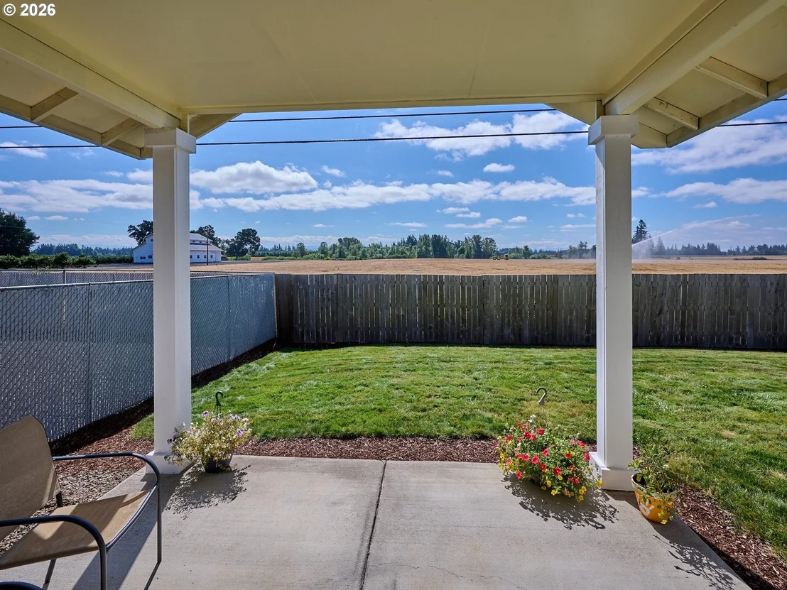 Photo of 542 E ELM LOOP