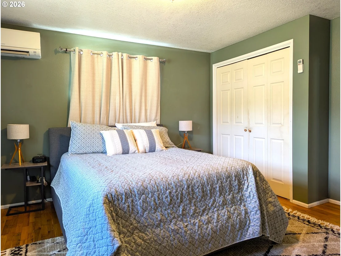 Photo of 76501 PORTAL DR
