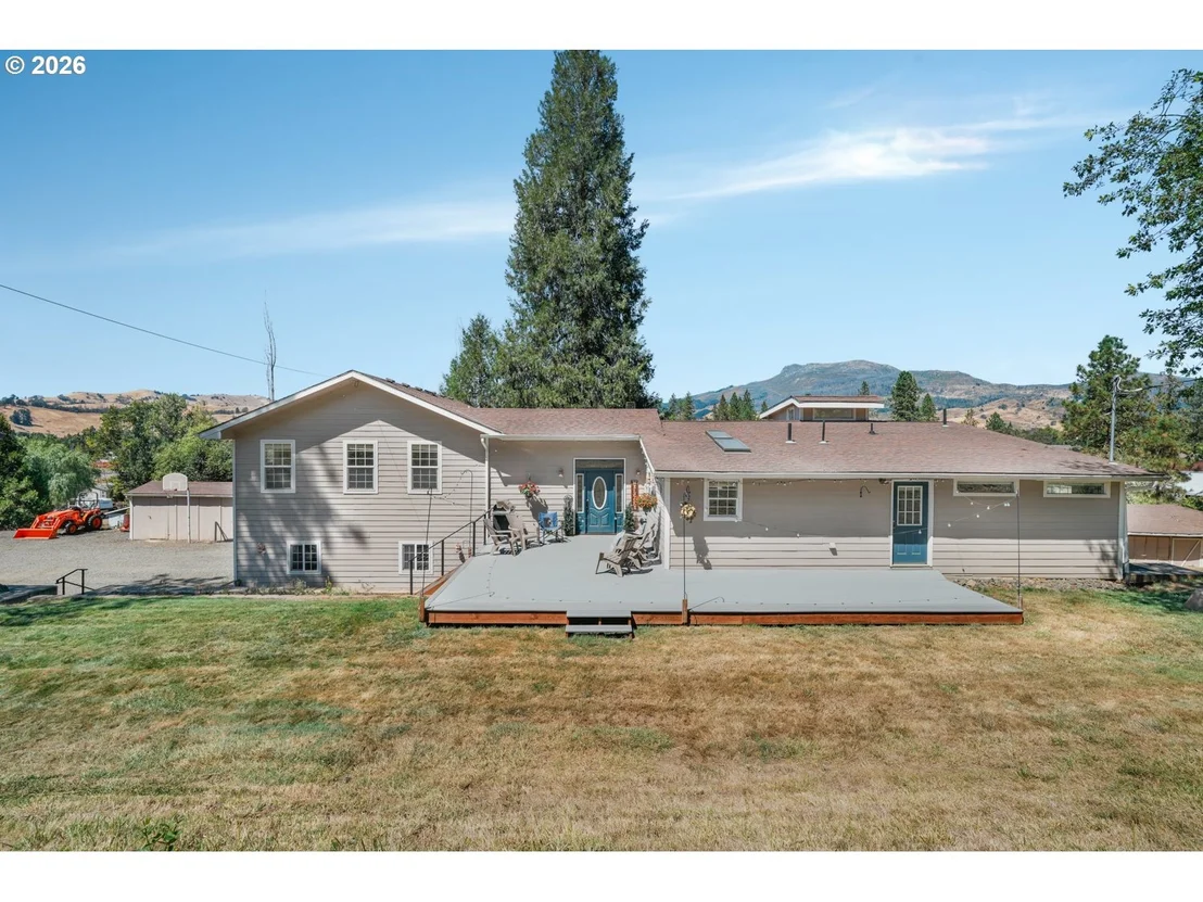 Photo of 216 TERRACE DR