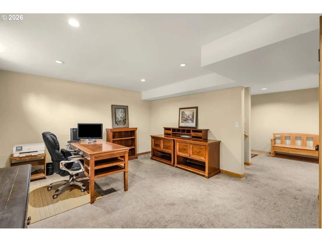 Photo of 230 PARK DR