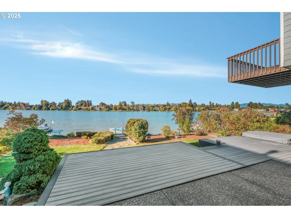 Photo of 21223 NE SHORE DR