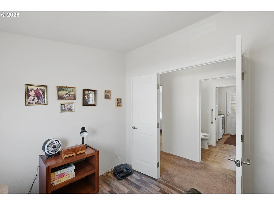 Photo of 2990 KNOTT TER