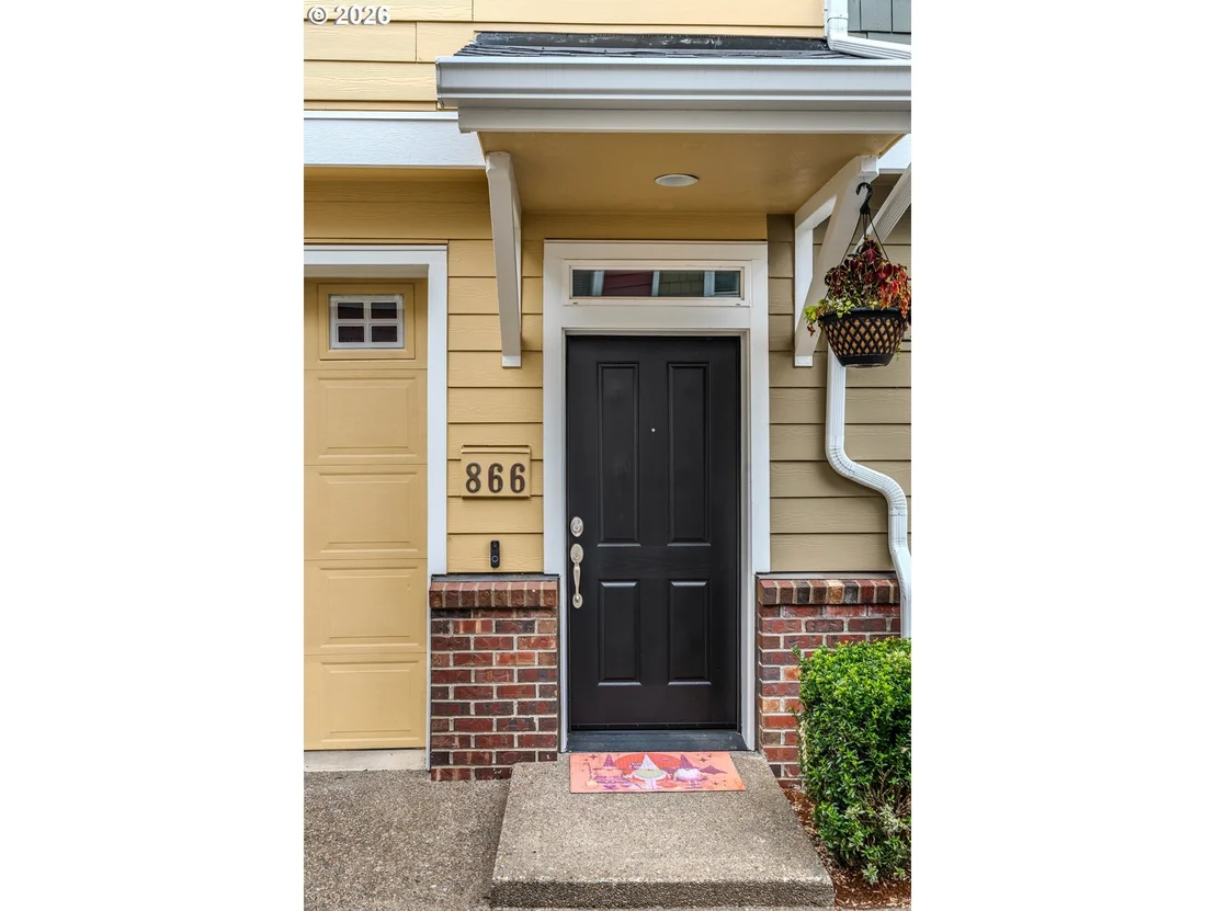 Photo of 866 NW COUNCIL DR